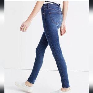 Madewell 9" High-Rise Skinny Jeans in Polly Wash size  27